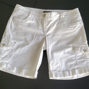WHITE HOUSE BLACK MARKET BERMUDAS